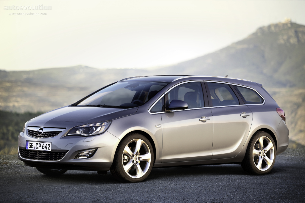 Opel Astra Sports Tourer photo 6