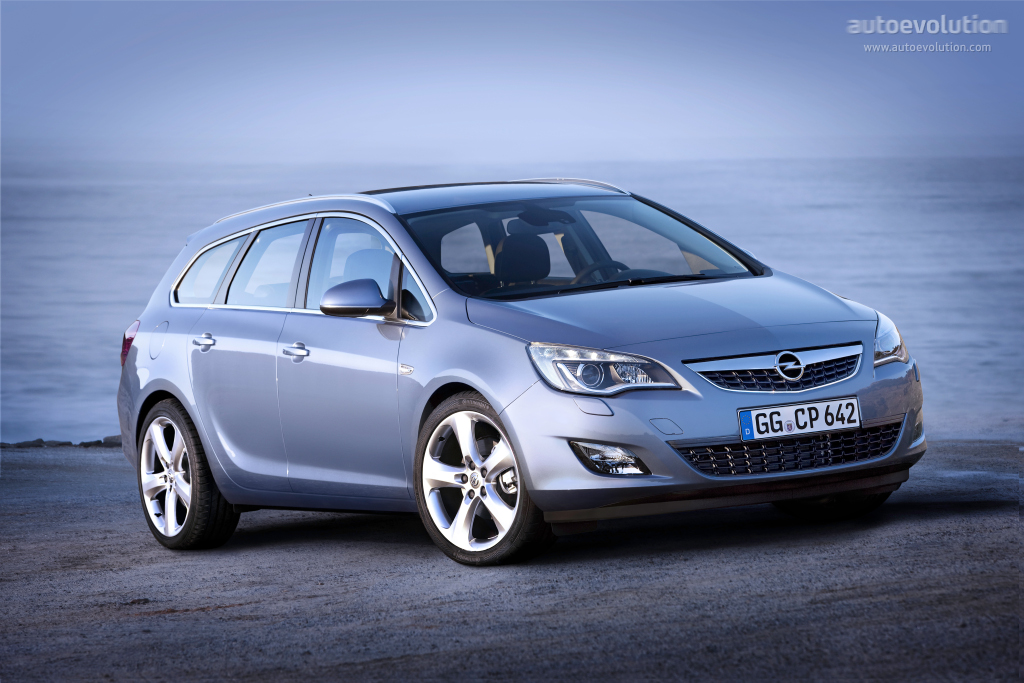 Opel Astra Sports Tourer photo 9
