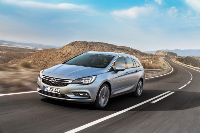 Opel Astra Sports Tourer photo 33