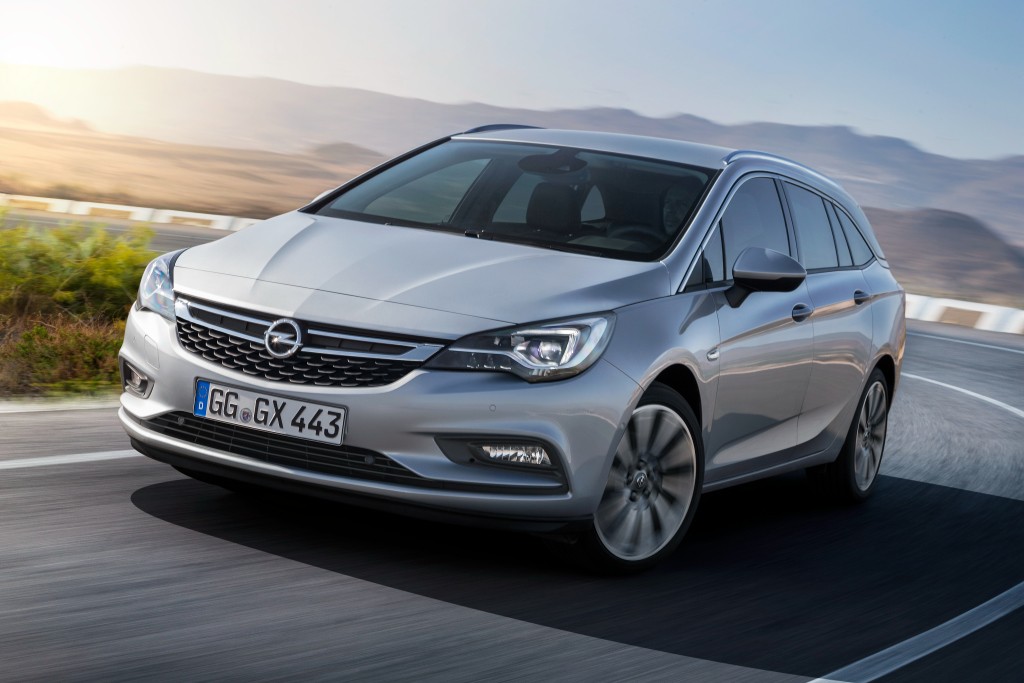 Opel Astra Sports Tourer photo 34