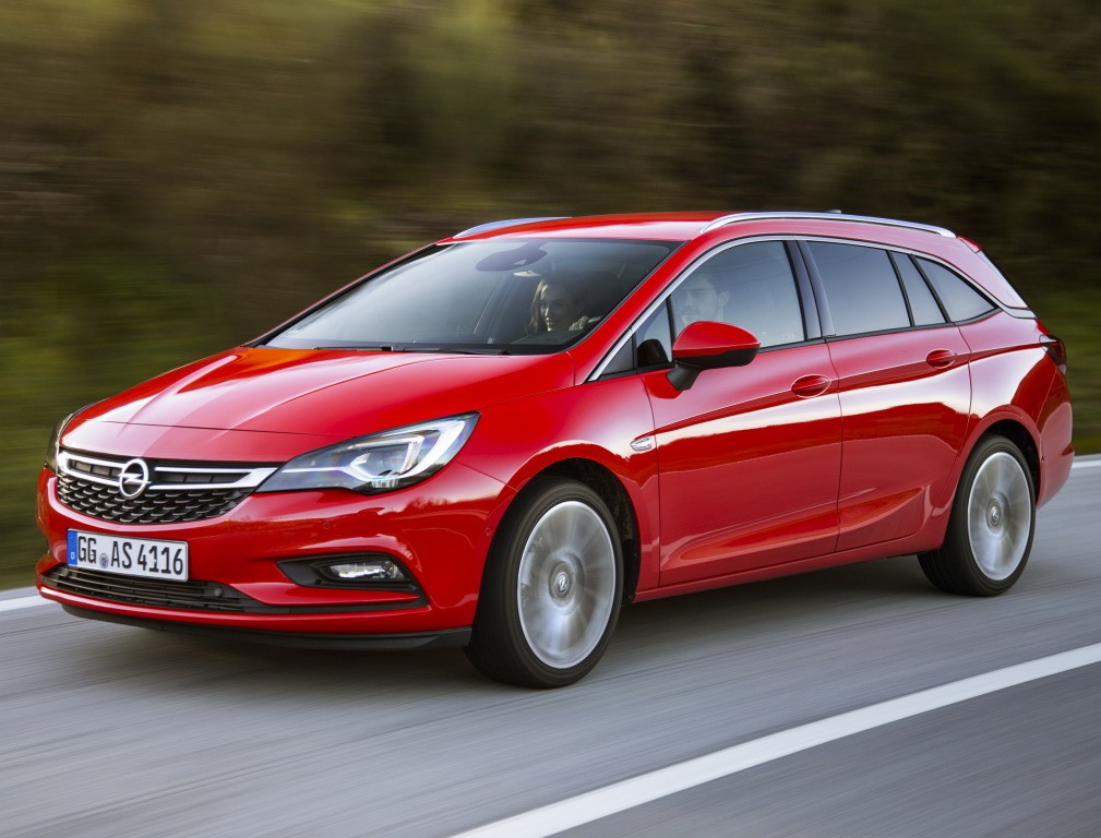 Opel Astra Sports Tourer photo 41