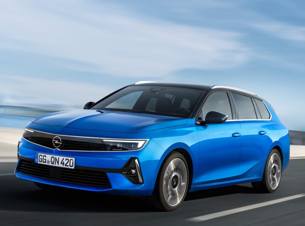 Opel Astra Sports Tourer photo 15