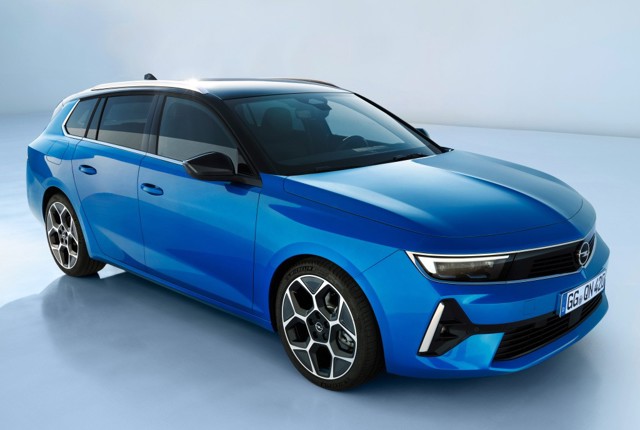 Opel Astra Sports Tourer photo 4