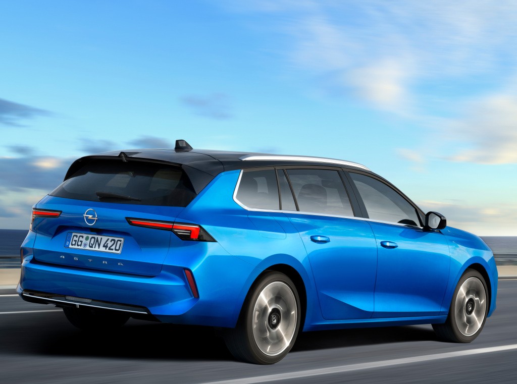 Opel Astra Sports Tourer photo 6