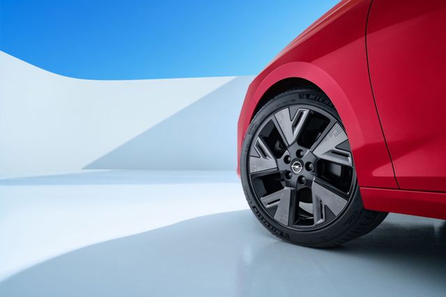 Opel Astra Sports Tourer photo 7