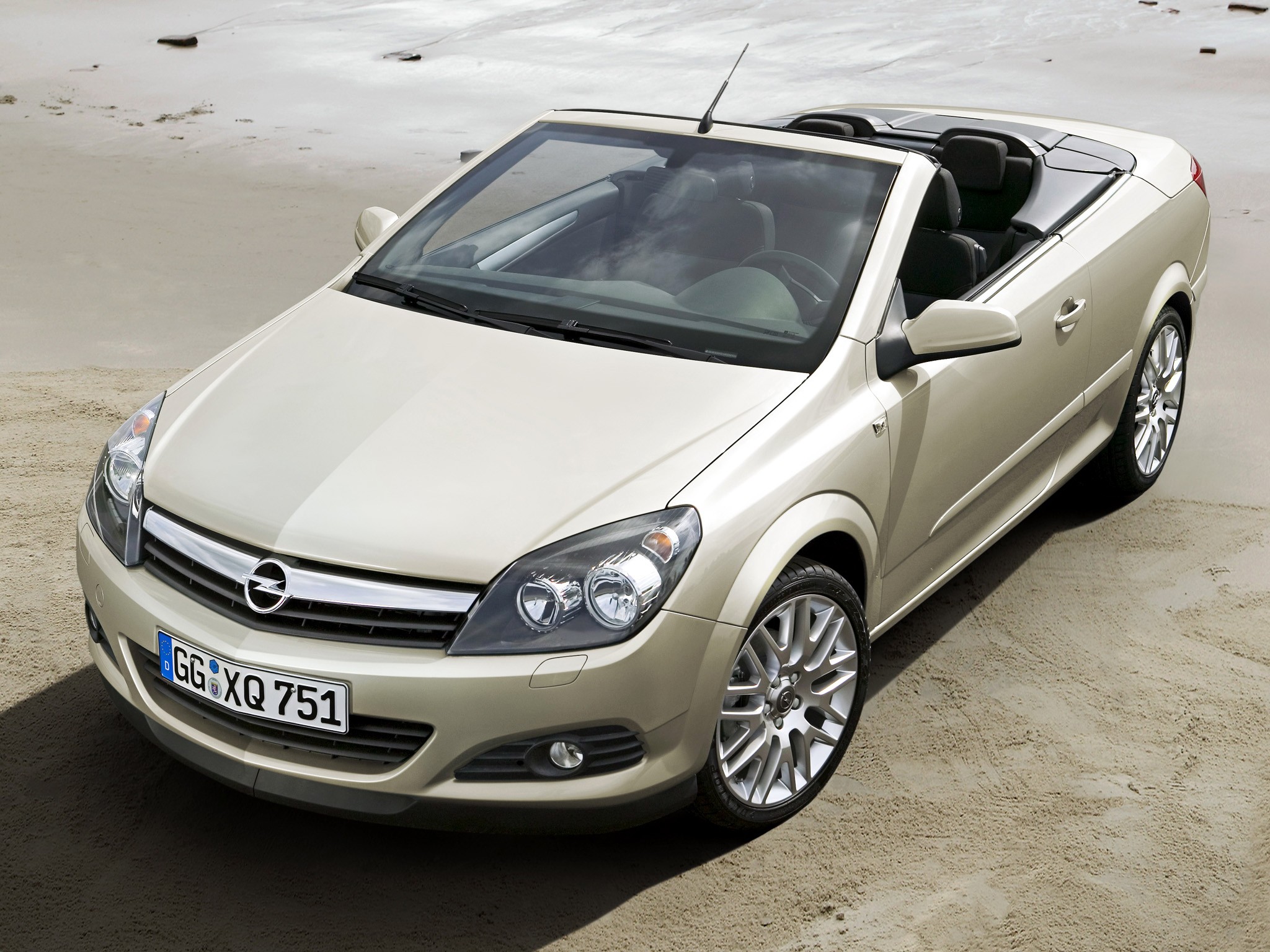 Opel Astra Twin Top / Cabriolet photo 10