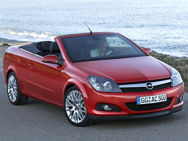 Opel Astra Twin Top / Cabriolet photo 17