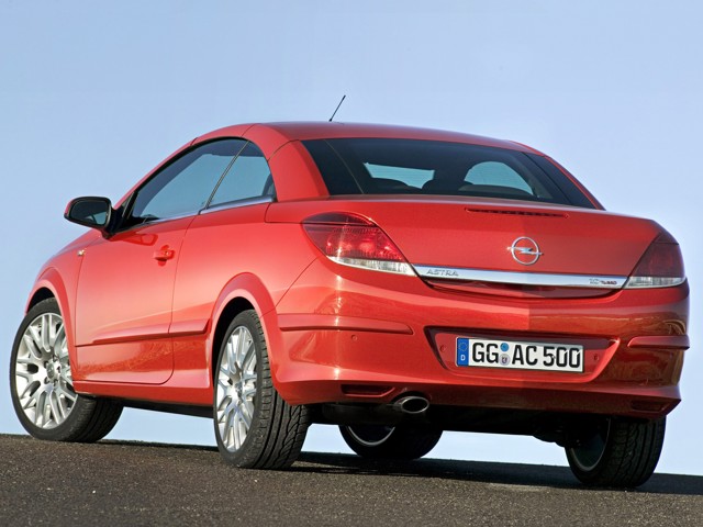 Opel Astra Twin Top / Cabriolet photo 25