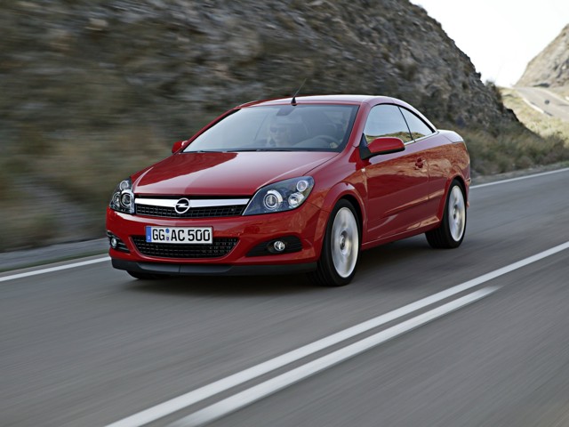 Opel Astra Twin Top / Cabriolet photo 27