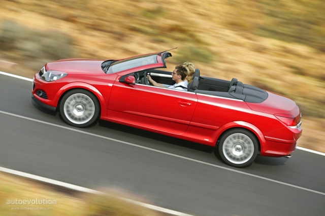 Opel Astra Twin Top / Cabriolet photo 1