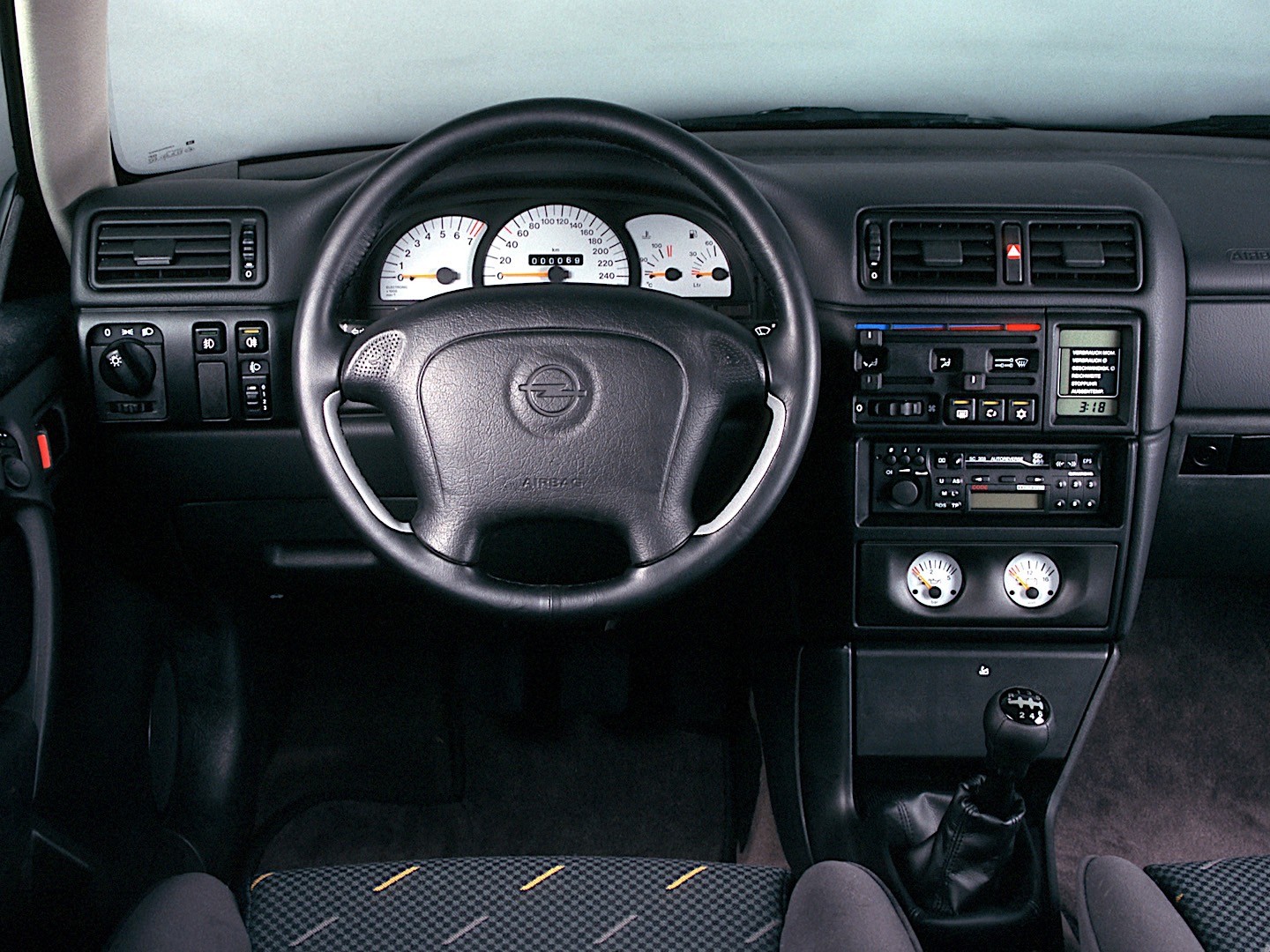 Opel Calibra photo 58