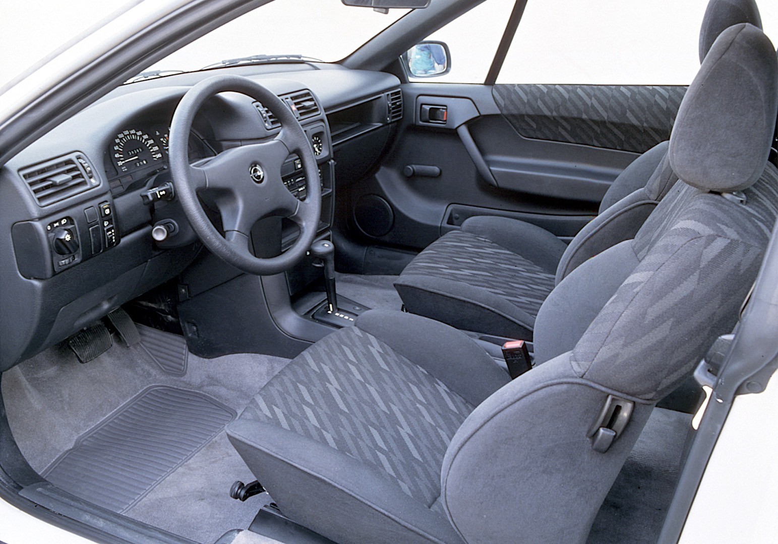 Opel Calibra photo 64