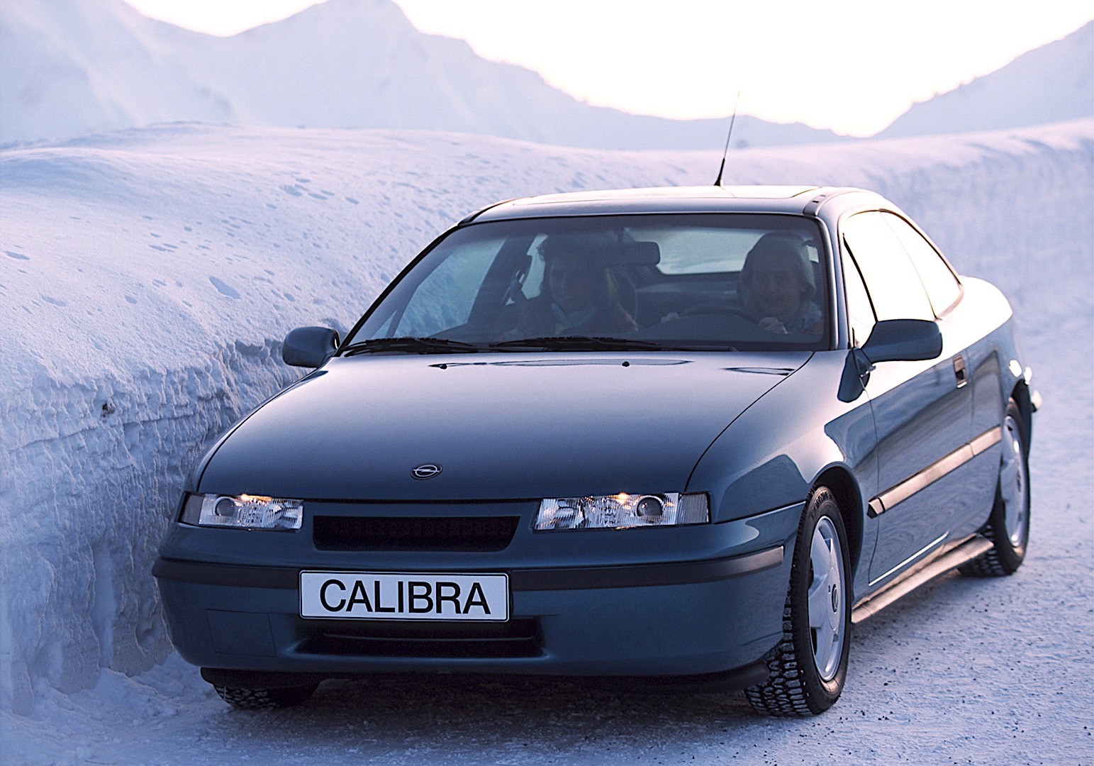 Opel Calibra photo 8