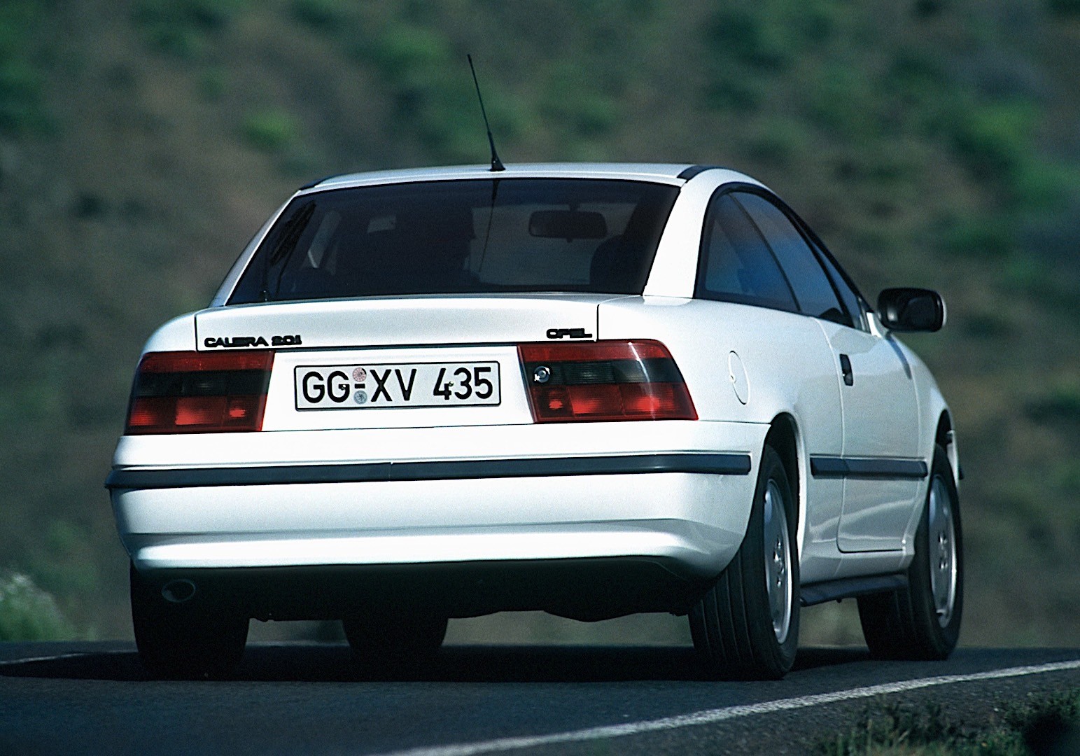 Opel Calibra photo 15