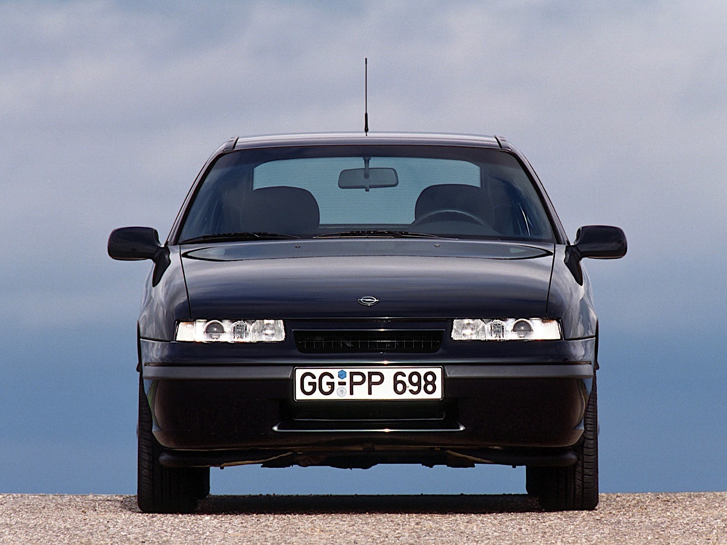 Opel Calibra photo 18