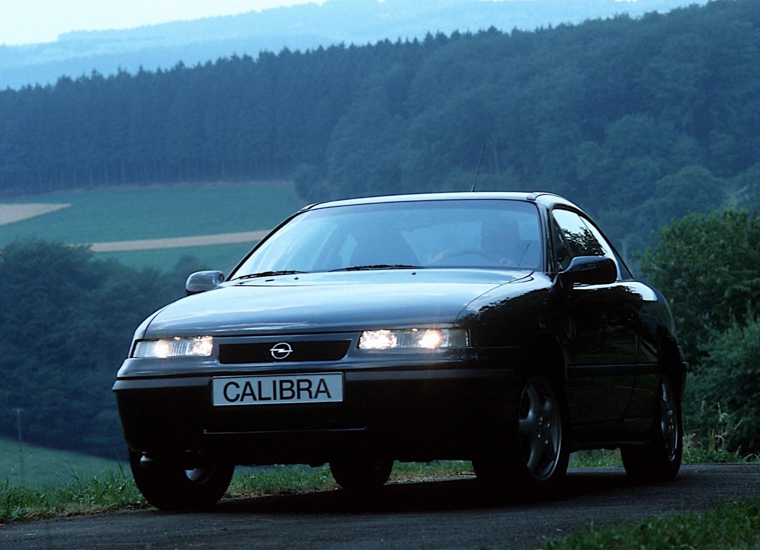 Opel Calibra photo 21