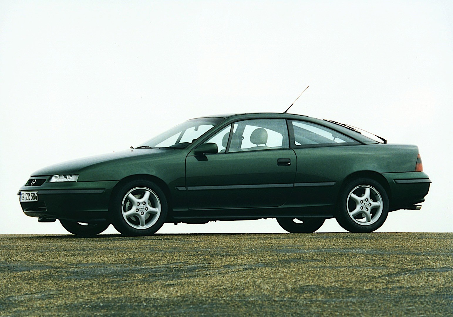 Opel Calibra photo 24