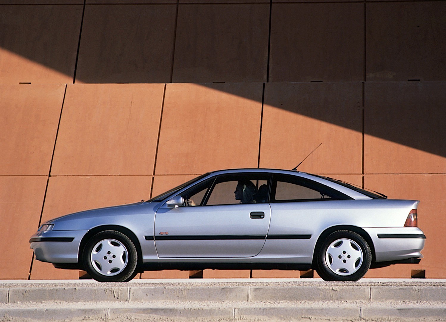 Opel Calibra photo 39
