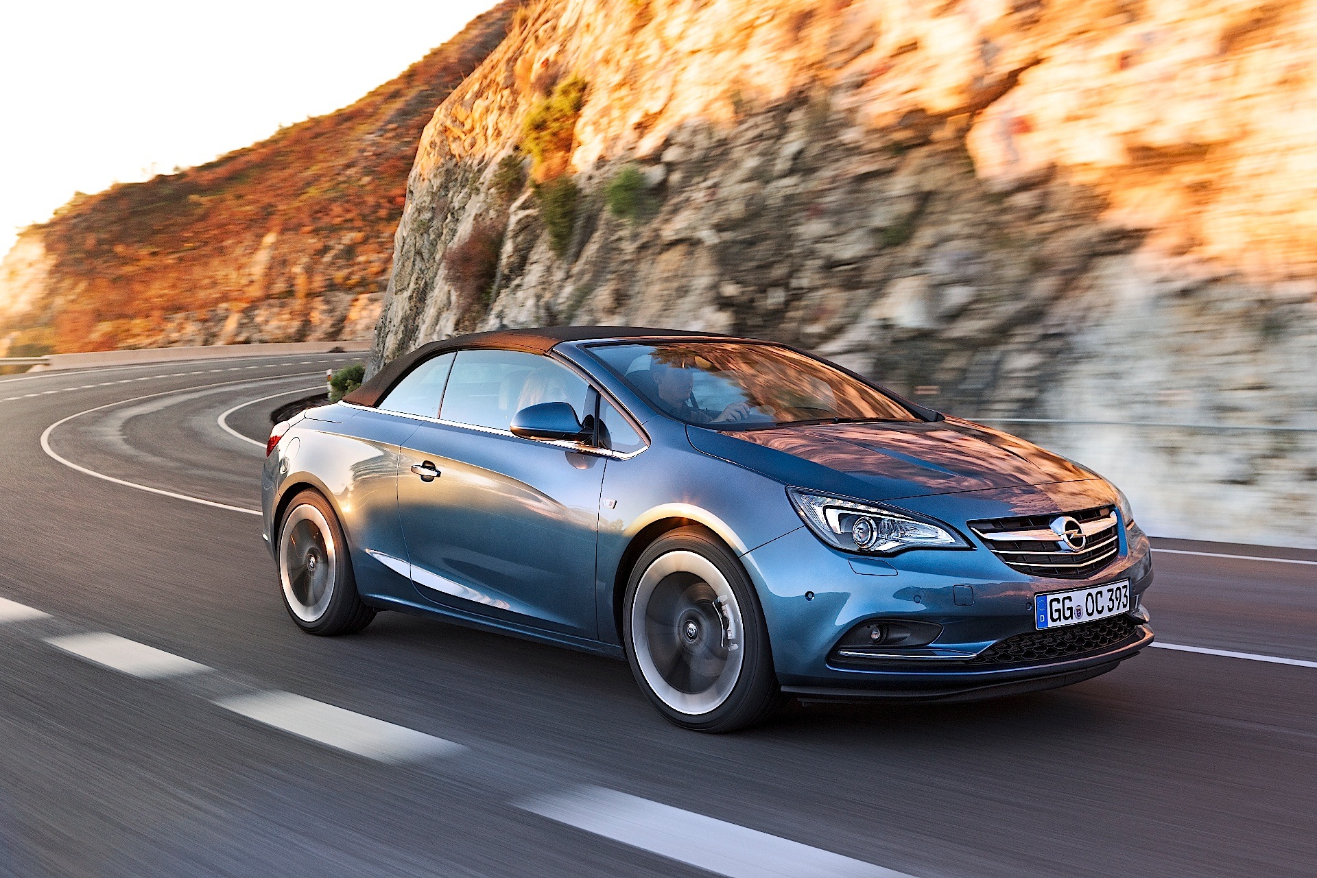 Opel Cascada photo 13