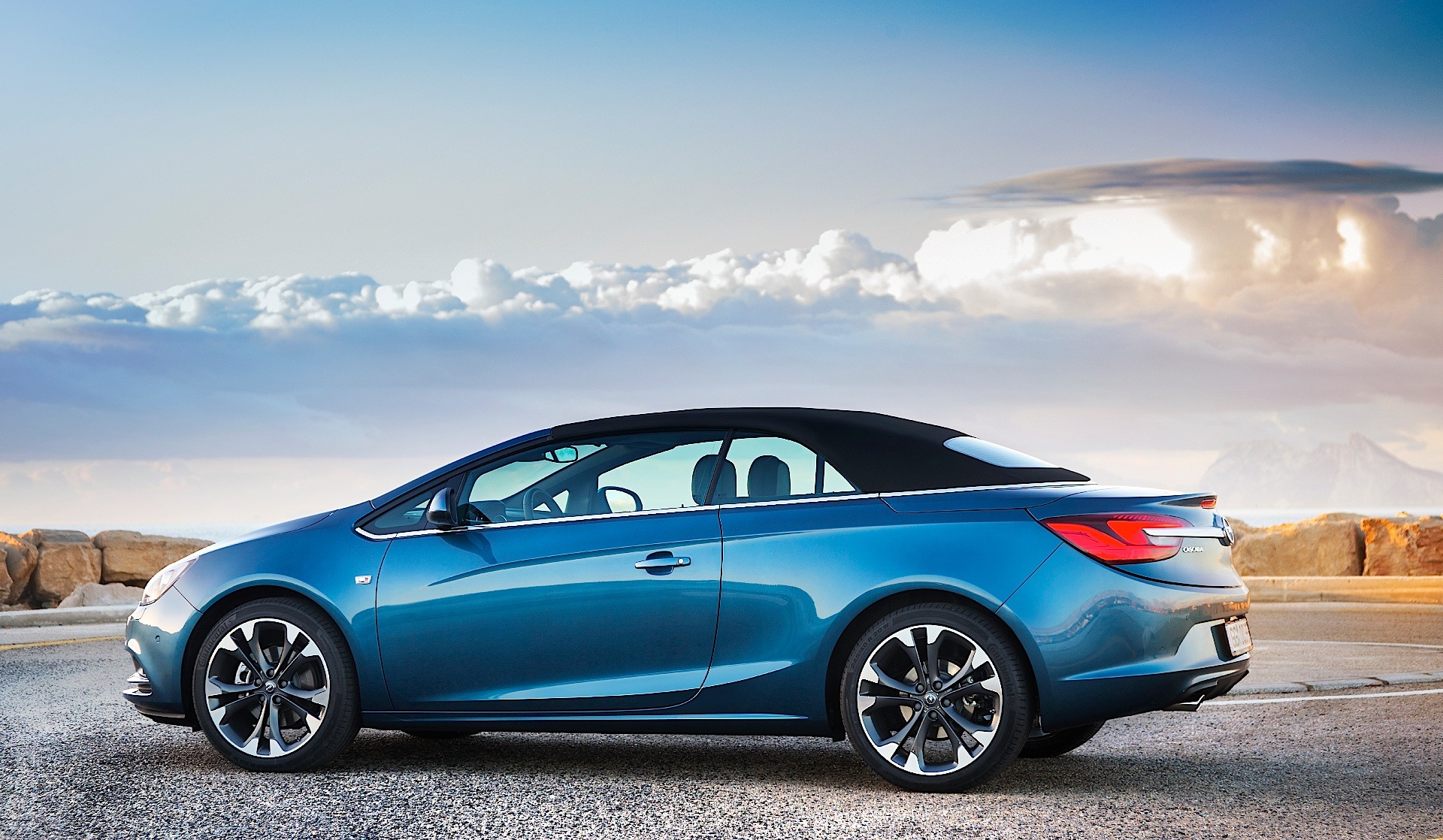 Opel Cascada photo 17
