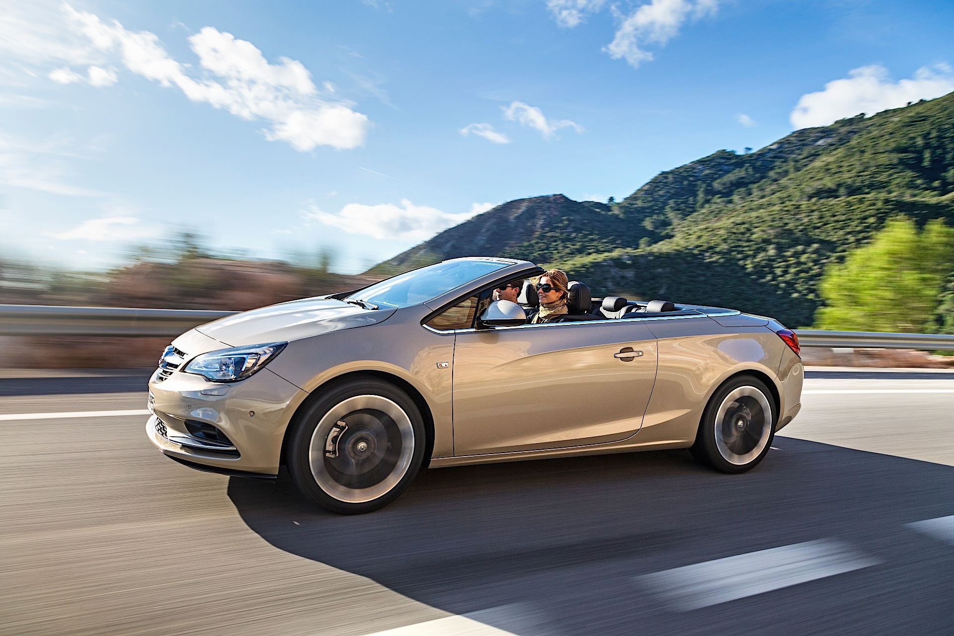 Opel Cascada photo 20