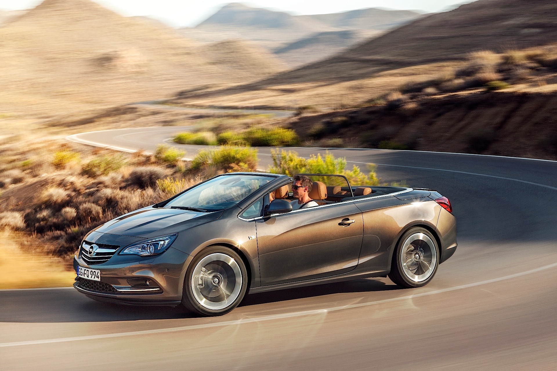Opel Cascada photo 3