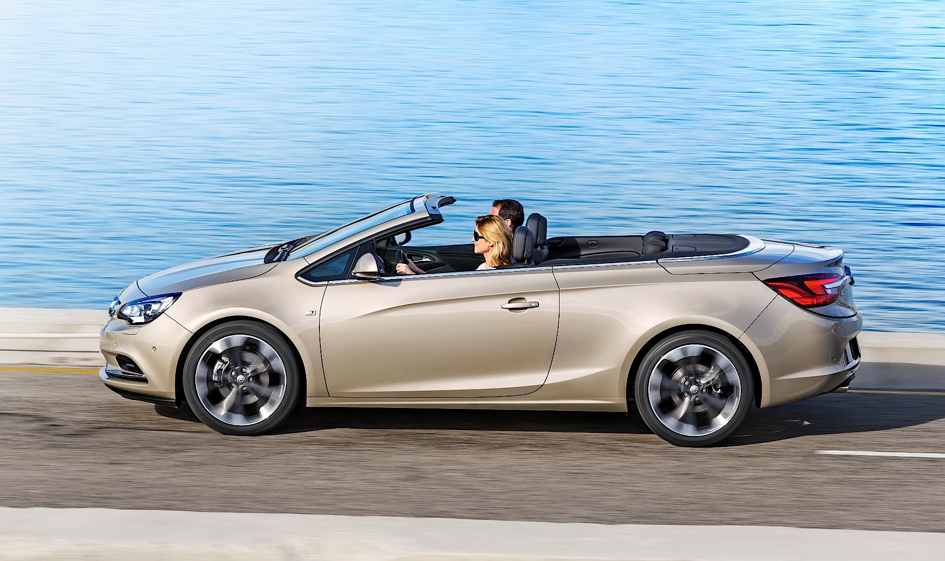 Opel Cascada photo 34