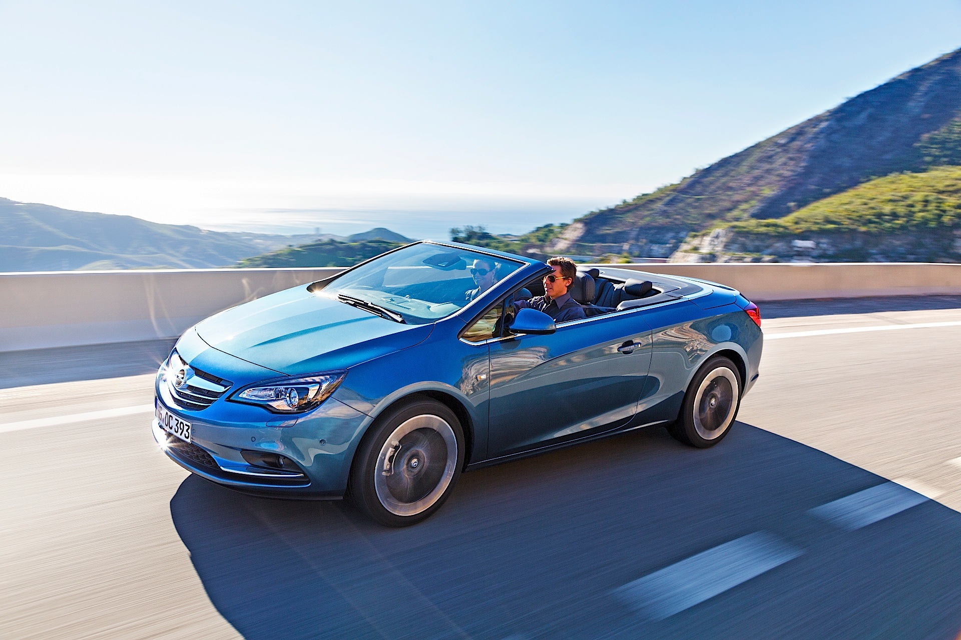 Opel Cascada photo 9