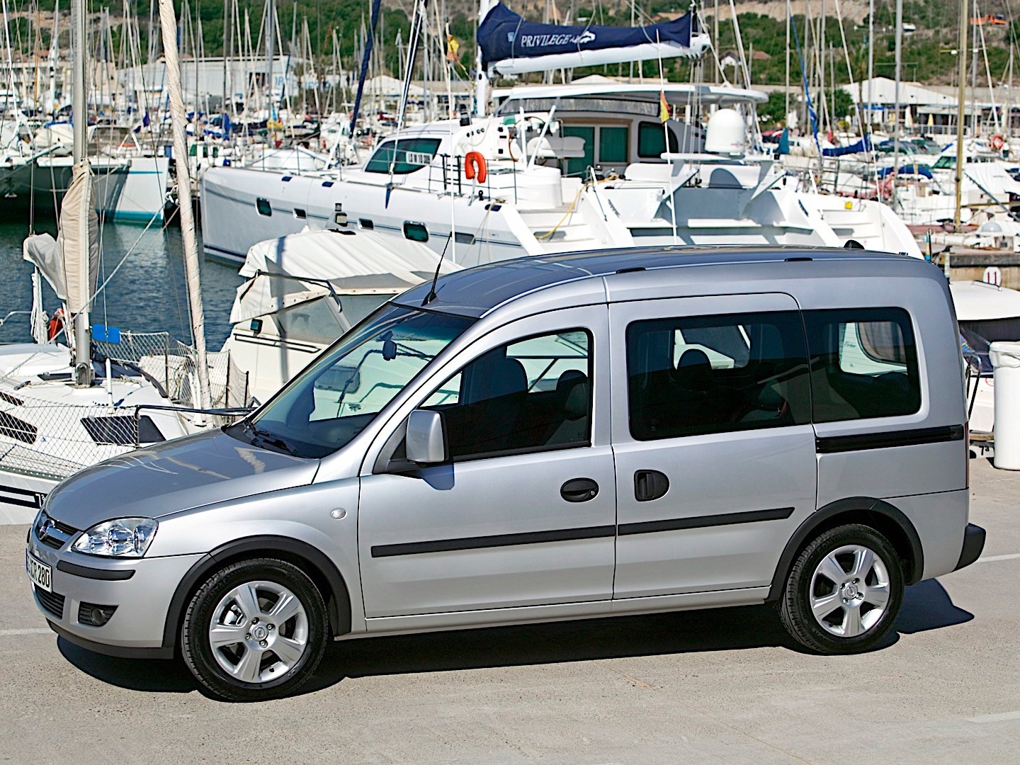 Opel Combo photo 17