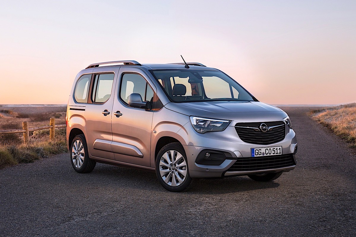 Opel OPEL Combo 1.4L Turbo 6MT (120 HP)