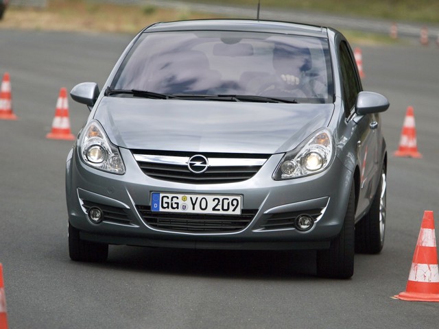 Opel Corsa 3 Doors Foto 9