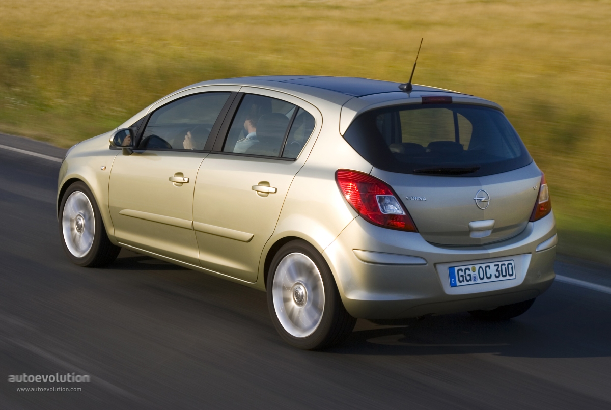 Opel Corsa 5 Doors photo 2
