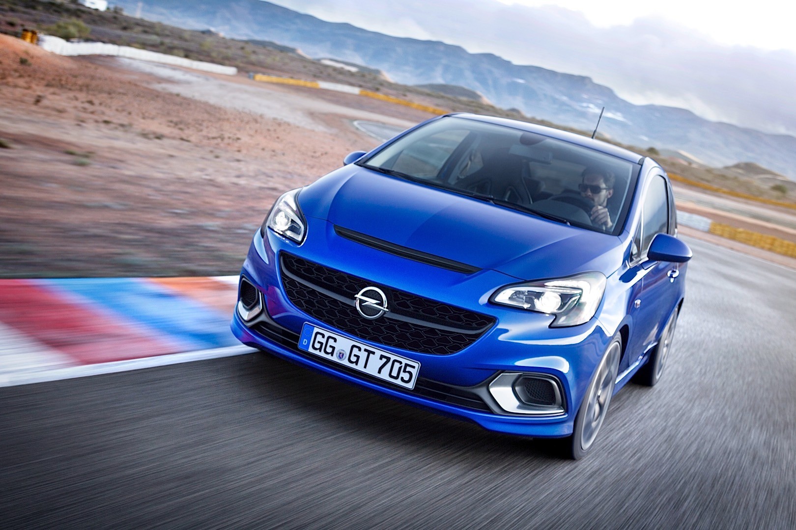 Opel Corsa Opc photo 5