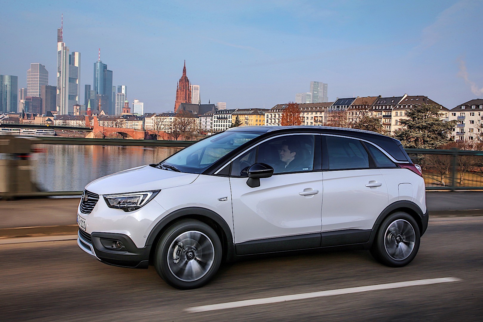 Opel Crossland photo 31