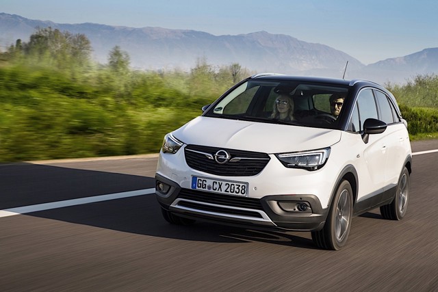 Opel Crossland photo 1