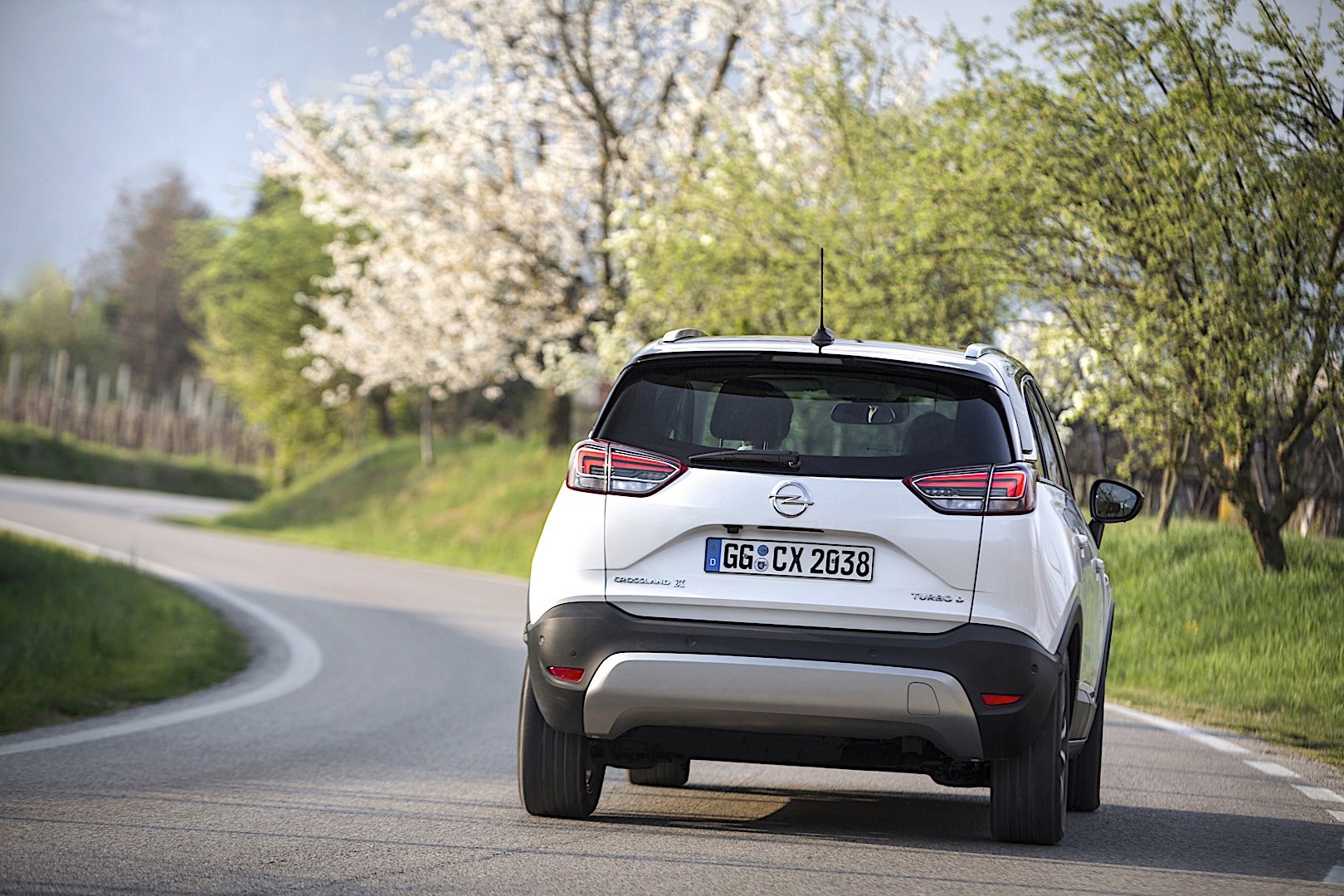 Opel Crossland photo 3