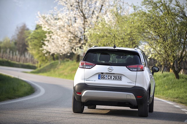 Opel Crossland photo 3