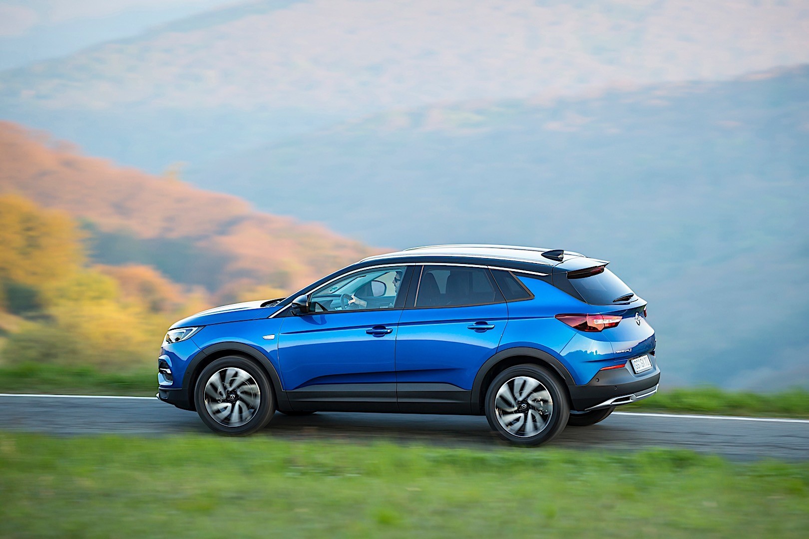 Opel Grandland photo 24