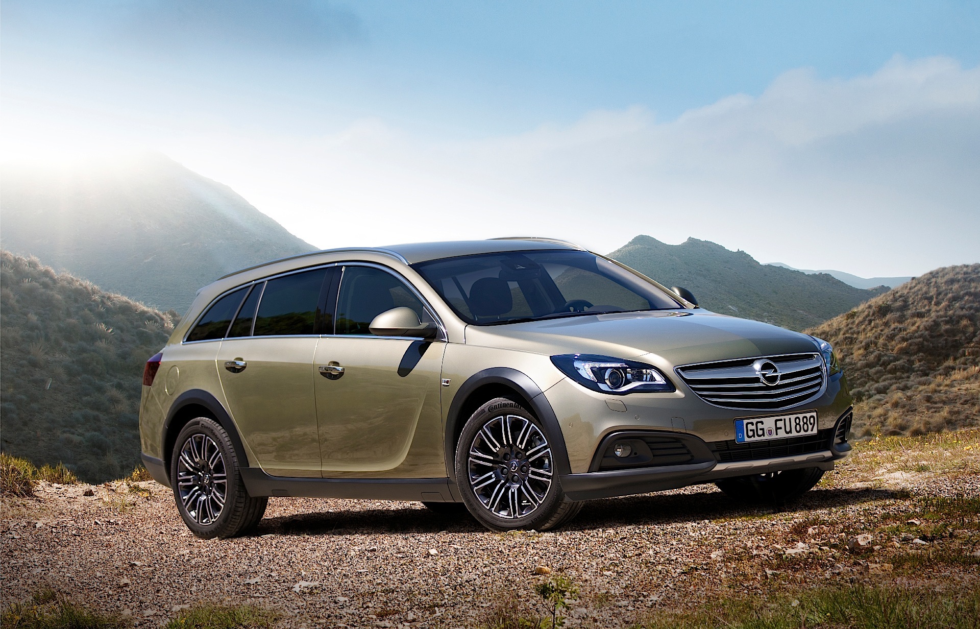 Opel Insignia Country Tourer photo 6