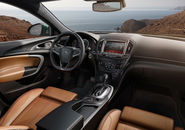 Opel Insignia Country Tourer photo 28