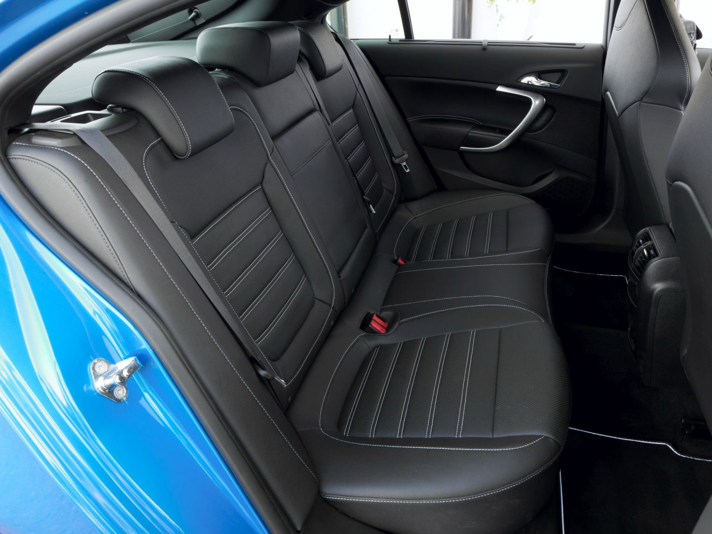 Opel Insignia Opc photo 36