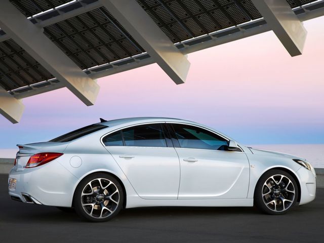 Opel Insignia Opc photo 11
