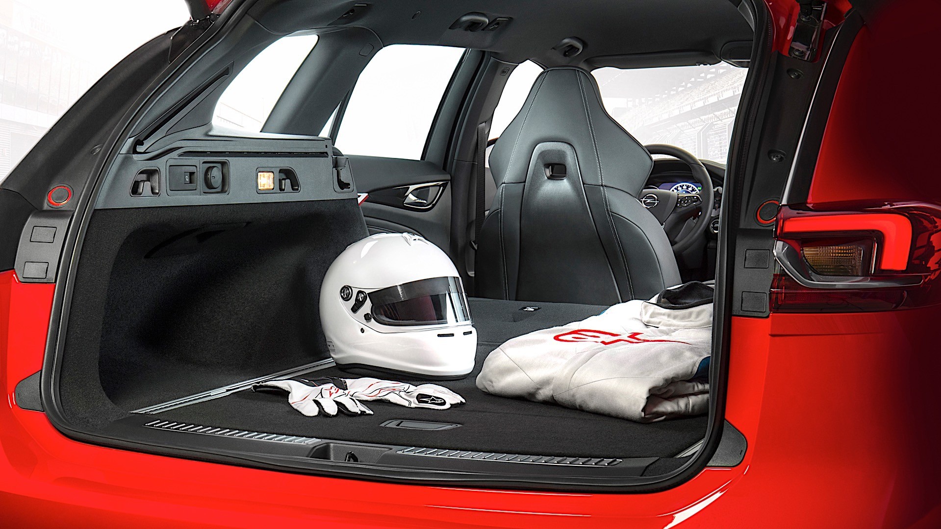 Opel Insignia Sports Tourer Gsi photo 6