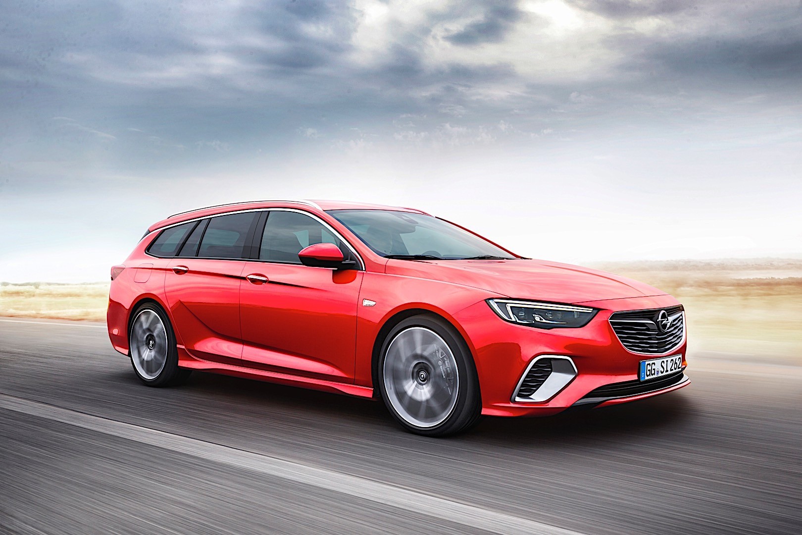 Opel Insignia Sports Tourer Gsi photo 3