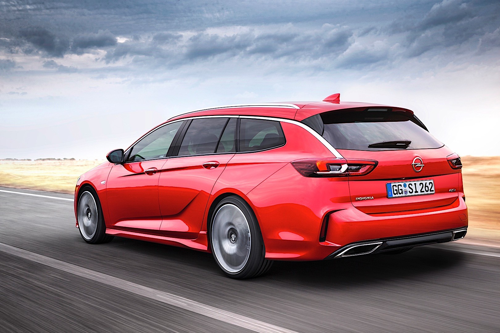 Opel Insignia Sports Tourer Gsi photo 5