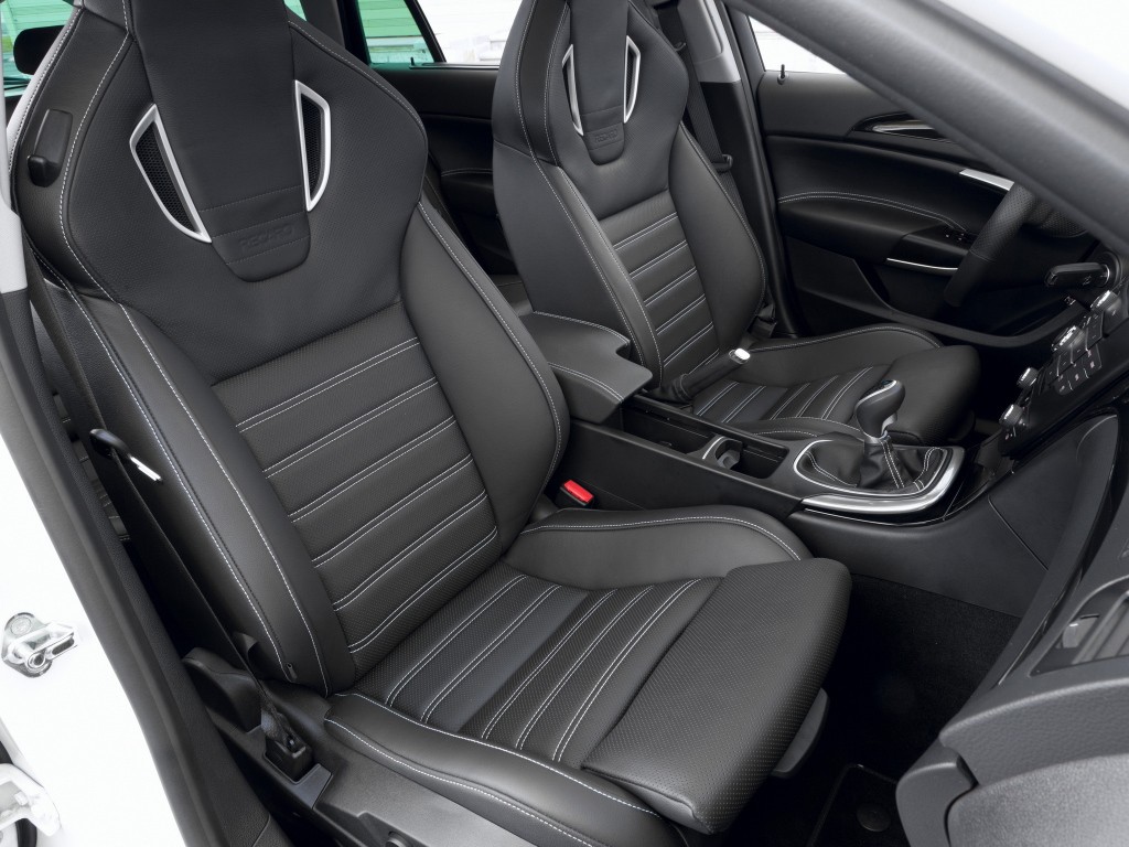 Opel Insignia Sports Tourer Opc photo 42