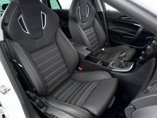 Opel Insignia Sports Tourer Opc photo 42