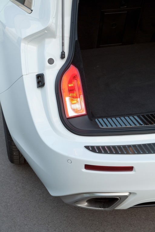 Opel Insignia Sports Tourer Opc photo 44