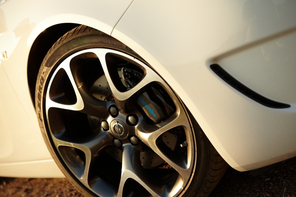 Opel Insignia Sports Tourer Opc photo 18