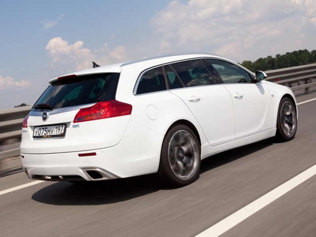 Opel Insignia Sports Tourer Opc photo 28